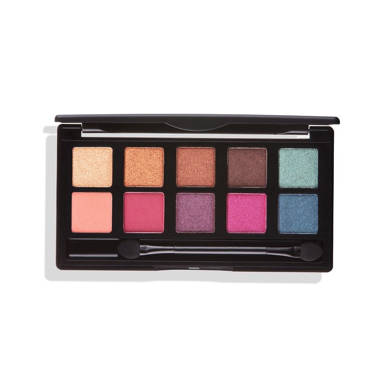 Long lasting women's eye shadow pallet
